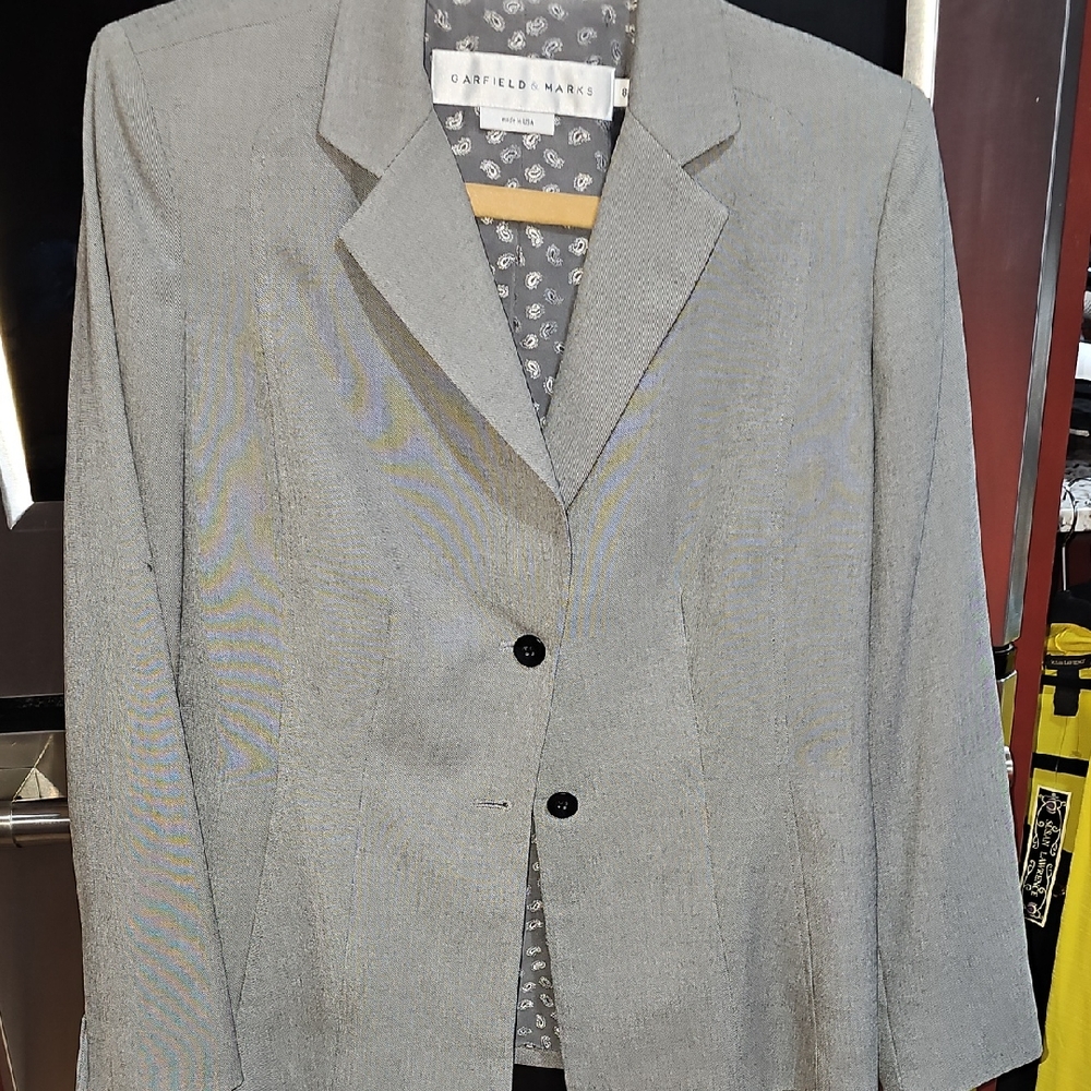 Garfield & Marks Gray Women's Blazer